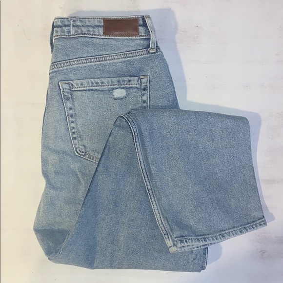 Curvy High-Rise Mom Jean - Picture 1 of 4